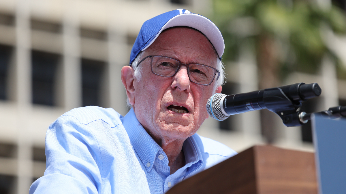 Yahudi kökenli ABD'li Senatör Bernie Sanders, ABD'nin İsrail'e yönelik askeri