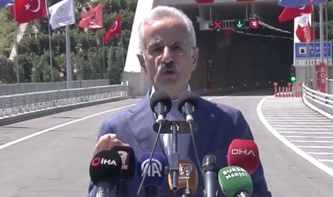 Doğancı Tüneli'nin açılışında açıklamalarda bulunan Ulaştırma ve Altyapı Bakanı Abdulkadir