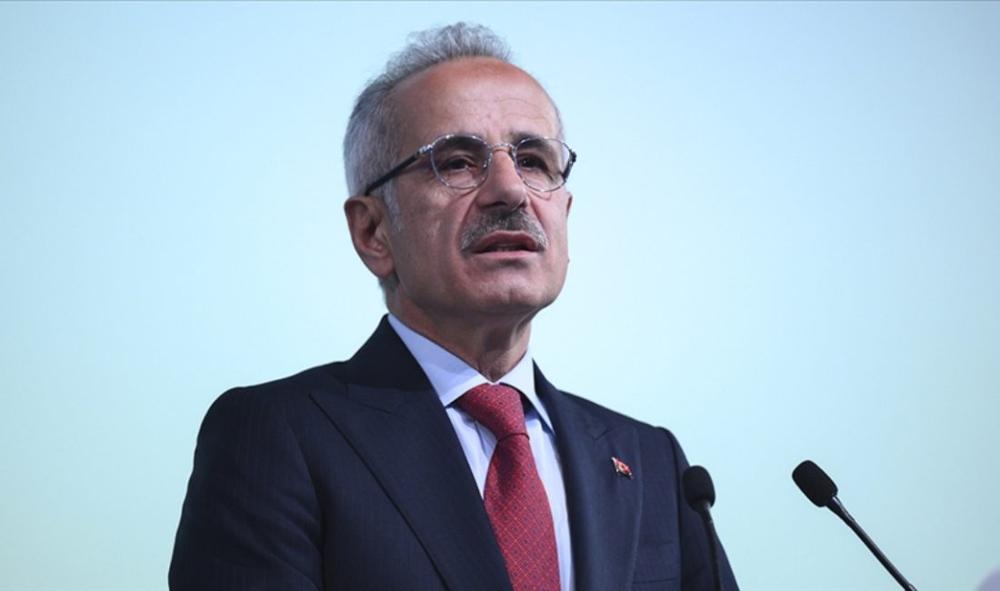 Ulaştırma ve Altyapı Bakanı Abdulkadir Uraloğlu, e-Devlet Kapısı'ndaki kullanıcı sayısının