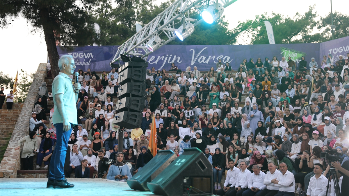 Ulaştırma ve Altyapı Bakanı Abdulkadir Uraloğlu, Edirne'de TÜGVA Tabiat Kampı'nda