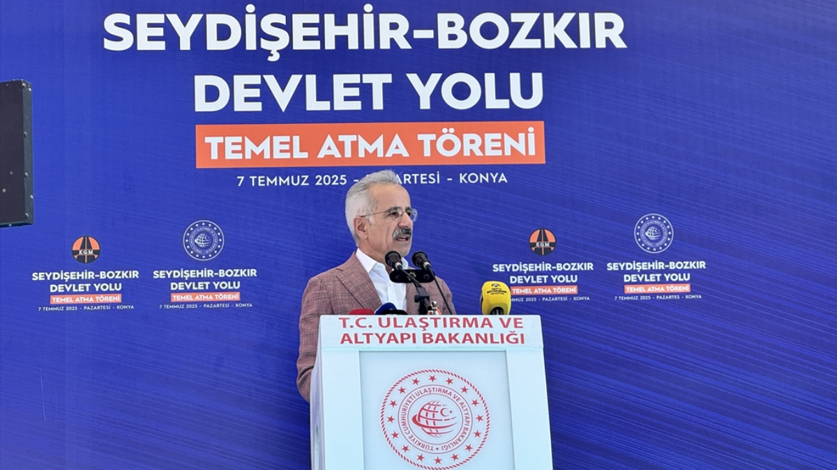 "Son 23 yılda ülkemizin dört bir yanında kara yolu ağımızı