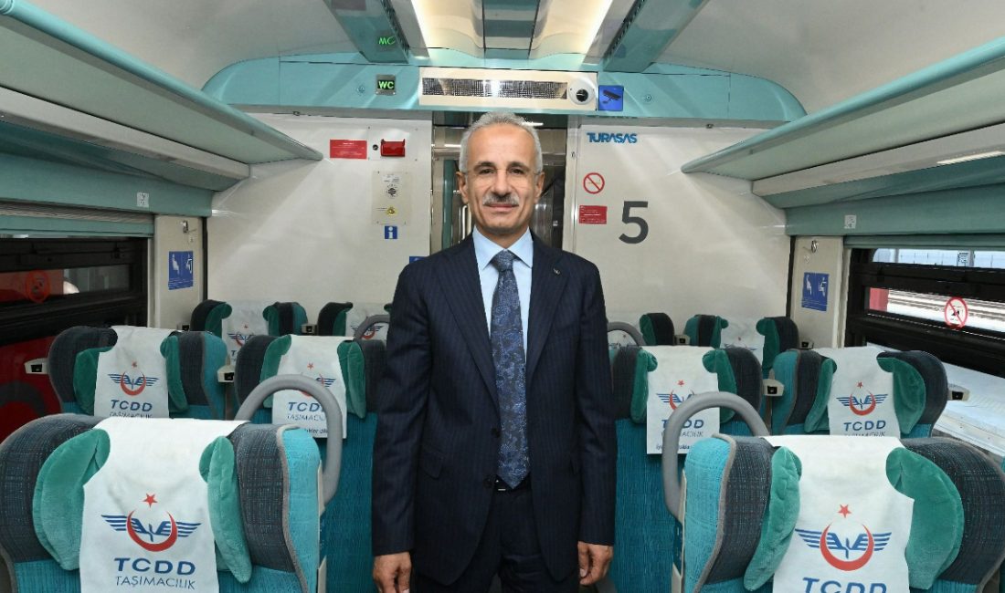 Ulaştırma ve Altyapı Bakanı Abdulkadir Uraloğlu, Yüksek Süratli Tren (YHT)