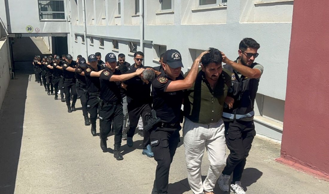 Adana'da geçen yıl ele geçirilen 825 kilo eroinle ilgili yürütülen