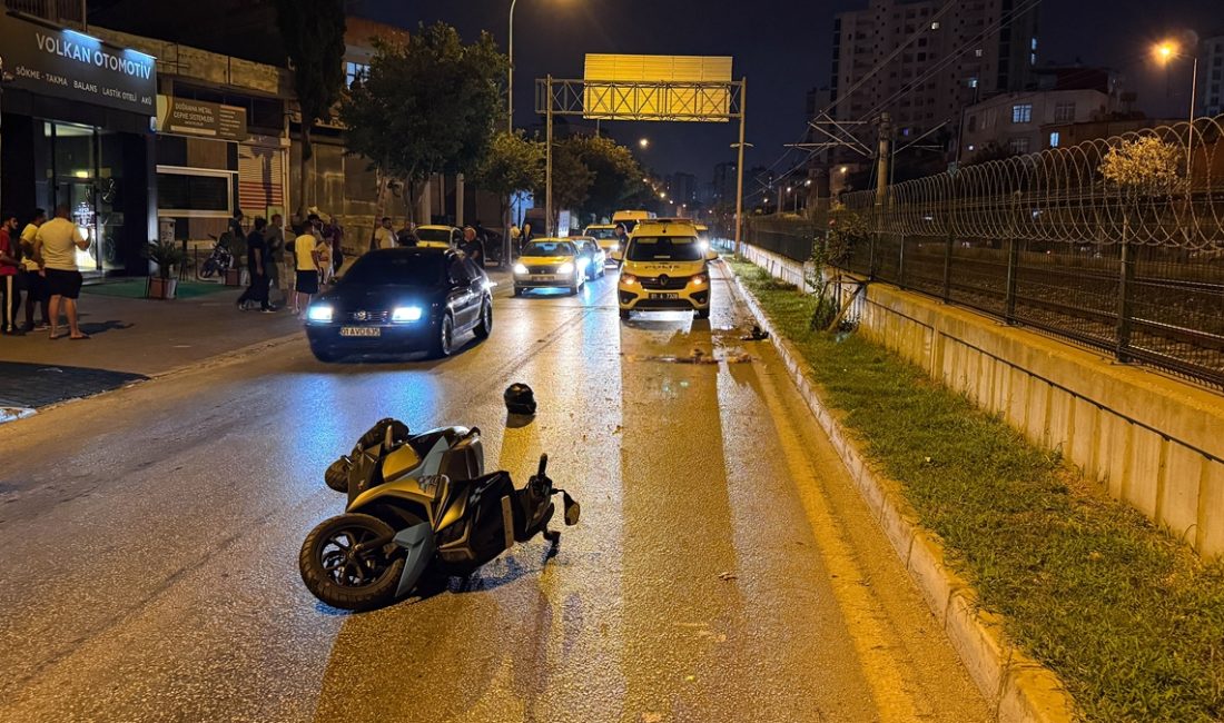 Adana'da arabayla çarpışan motosikletteki yolcu hayatını kaybetti, şoför ise yaralandı.