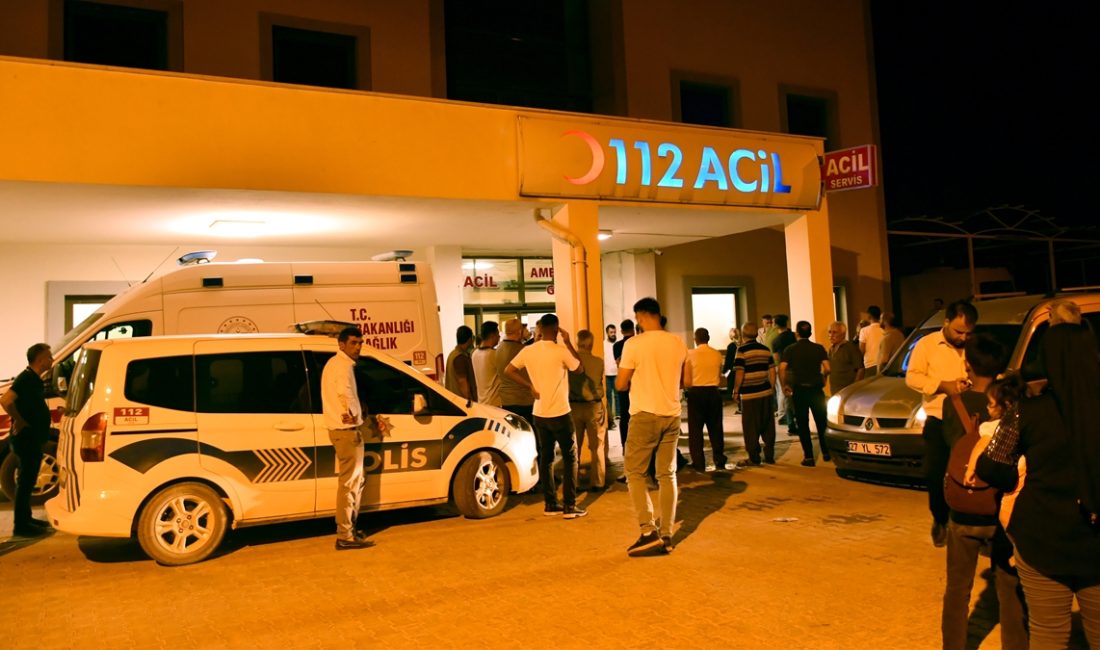 Adıyaman'da iki küme ortasında çıkan bıçaklı hengameyi ayırmak isteyen 1