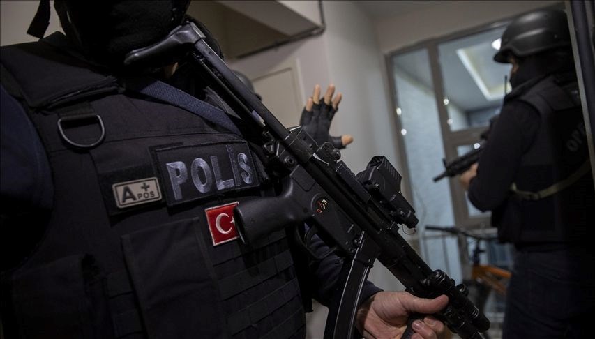 Afyonkarahisar'da uyuşturucu ve tefecilik operasyonu düzenlendi. Düzenlenen operasyonlarda 26 kuşkulu