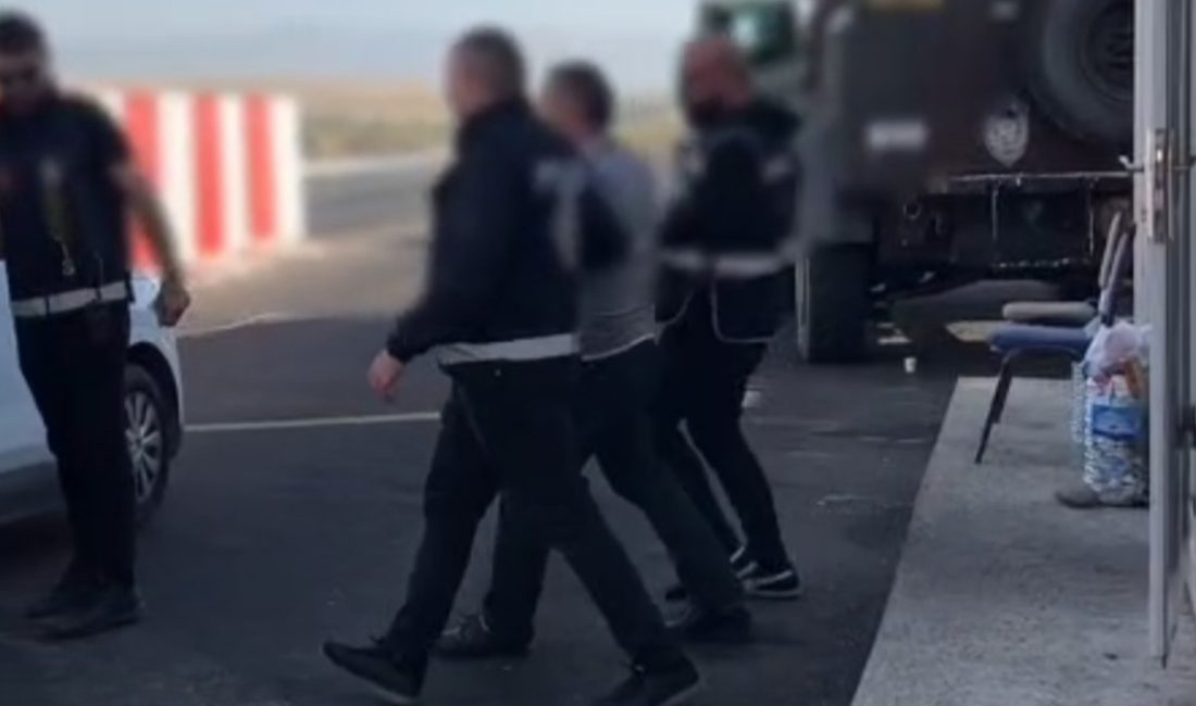 Hakkında taammüden öldürme cürmünden mutlaklaşmış 10 yıl mahpus cezası bulunan
