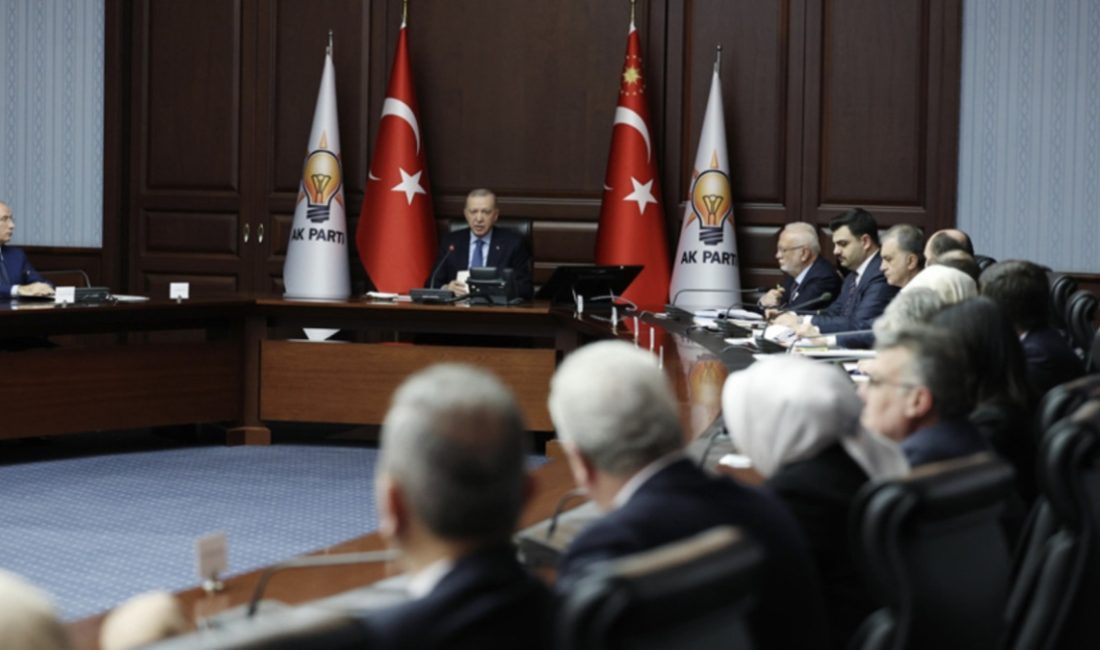 AK Parti MYK, Cumhurbaşkanı Erdoğan başkanlığında bugün toplanıyor. Gündemde hükümetin
