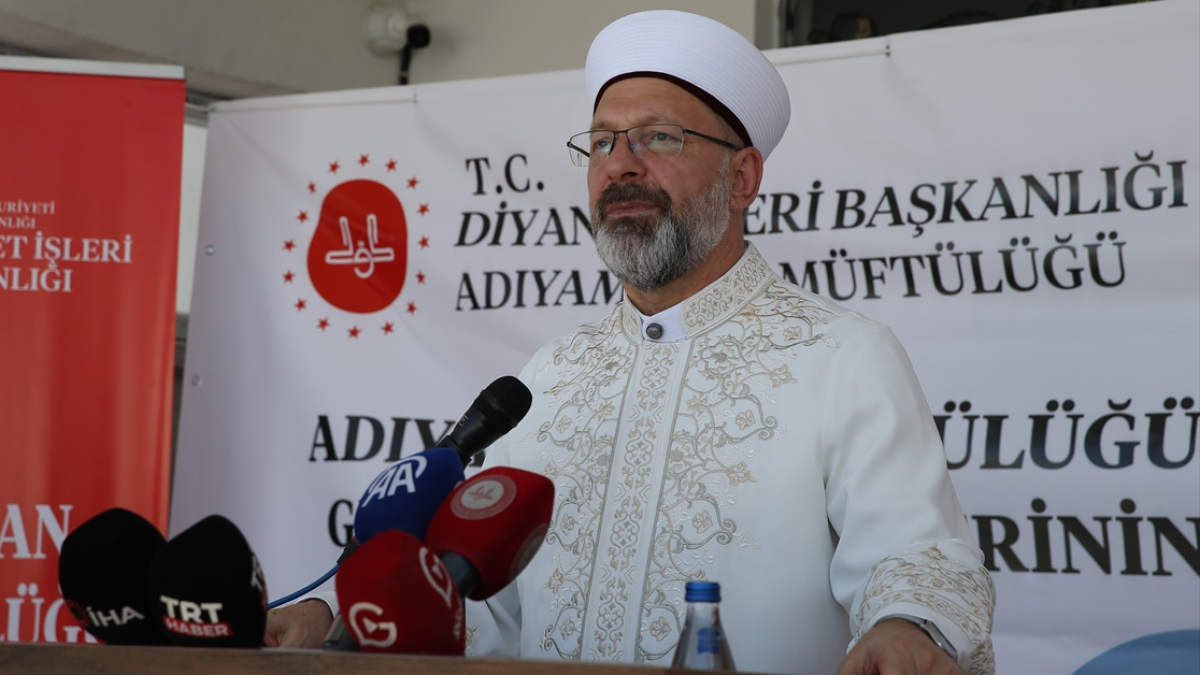 Adıyaman'da temaslarını sürdüren Diyanet İşleri Başkanı Ali Erbaş'tan birlik daveti