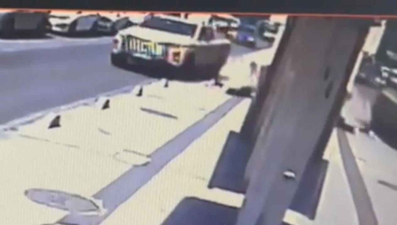 Tekirdağ'da alkollü doktor kamyonetiyle iki yayaya çarpıp kaçtı. Daha sonra