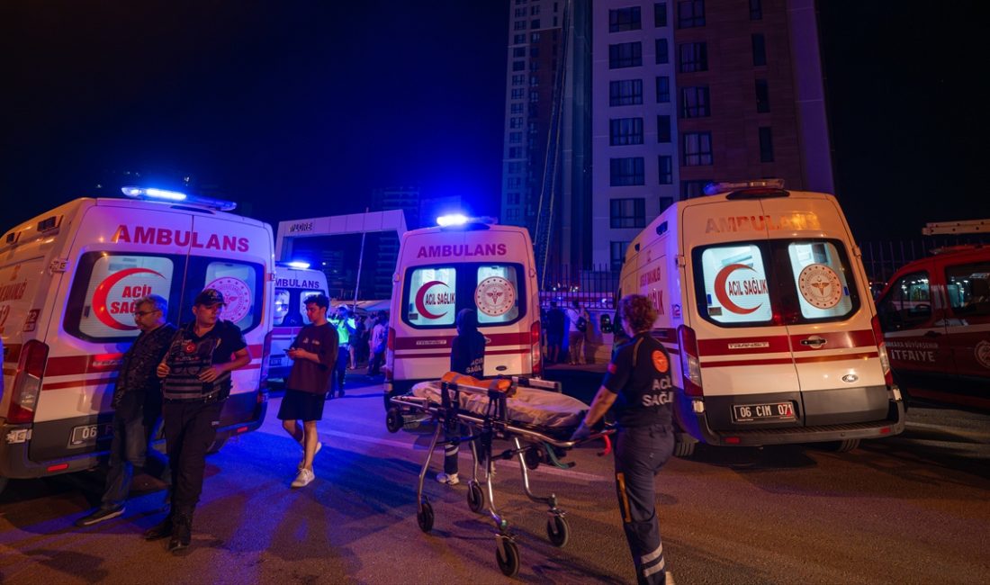 Ankara'da 26 katlı bir binada çıkan yangında birinci belirlemelere nazaran