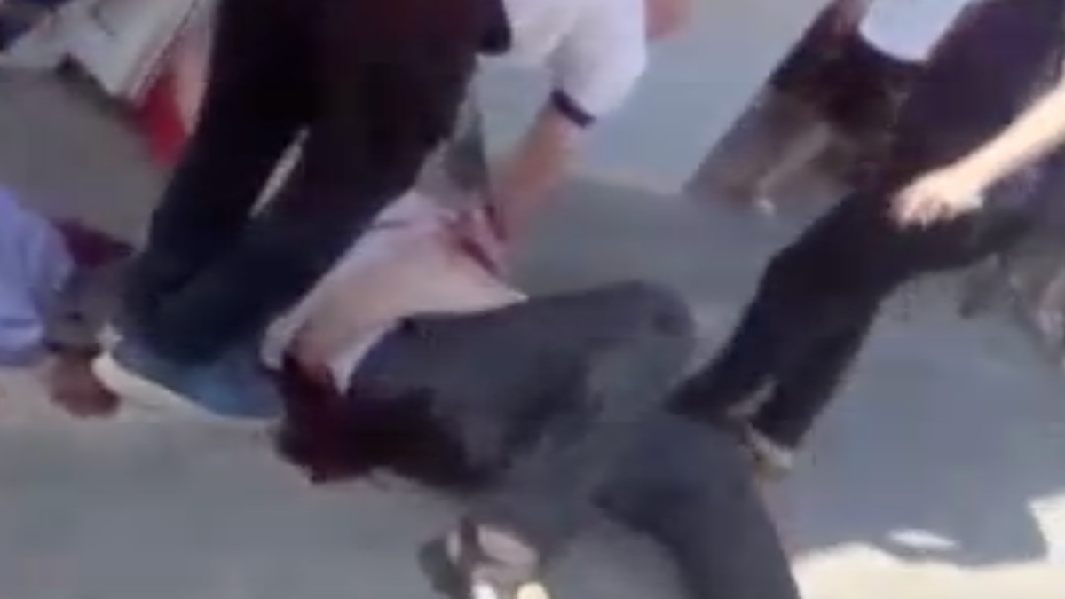 Manavgat ilçesinde dolmuş çizgisinden çıkarılan şoför, bu duruma neden olduğunu
