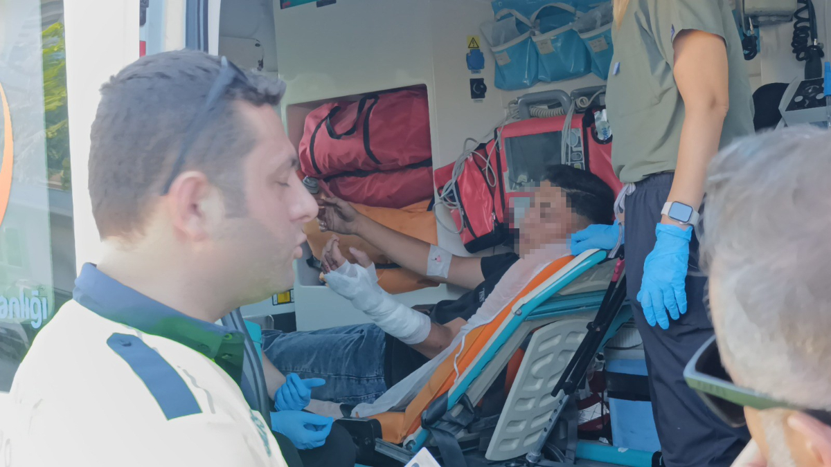 Manavgat ilçesinde ehliyetsiz motosiklet şoförü kaza yaparken yaralanan genç, aracını