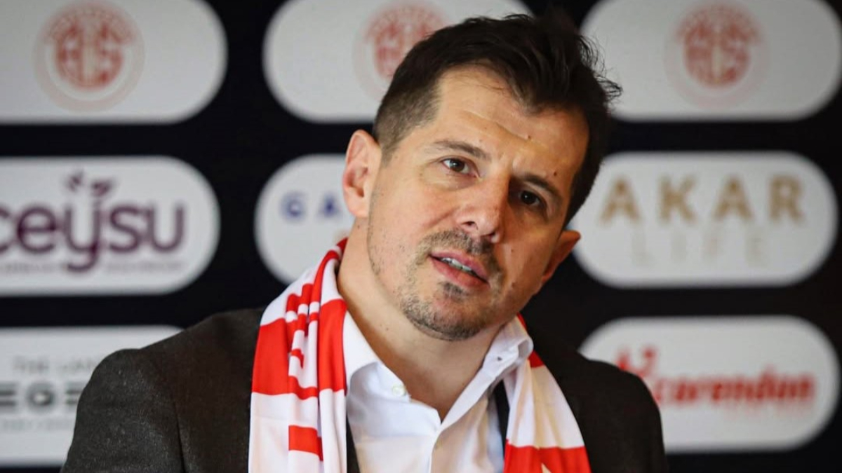Geçtiğimiz günlerde Antalyaspor'daki teknik yöneticilik misyonundan ayrılan Emre Belözoğlu, yapılan
