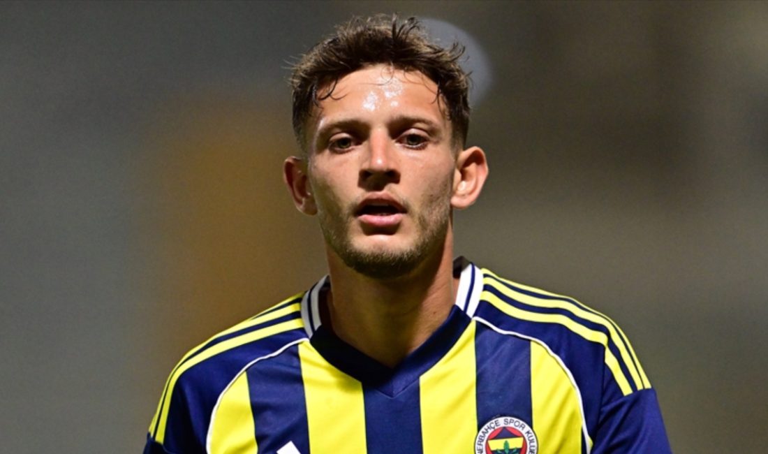 Serie A grubu Atalanta'nın, Fenerbahçe'nin yıldız ismi Sebastian Szymanski'yi takımına