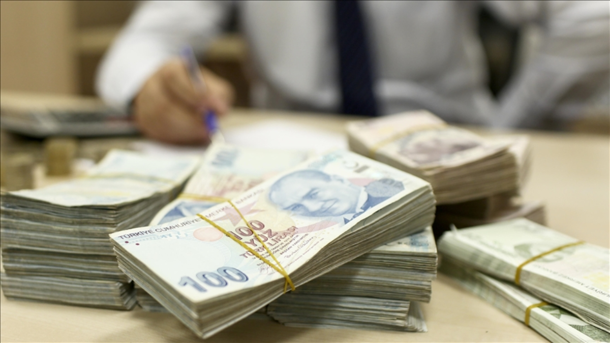 Merkez Bankası'nın açıkladığı datalara nazaran, yurt içi yerleşiklerin tüketici kredileri