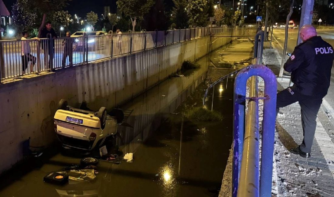 Kayseri'de bariyeri aşıp çift taraflı yolun ortasındaki su kanalına kanala