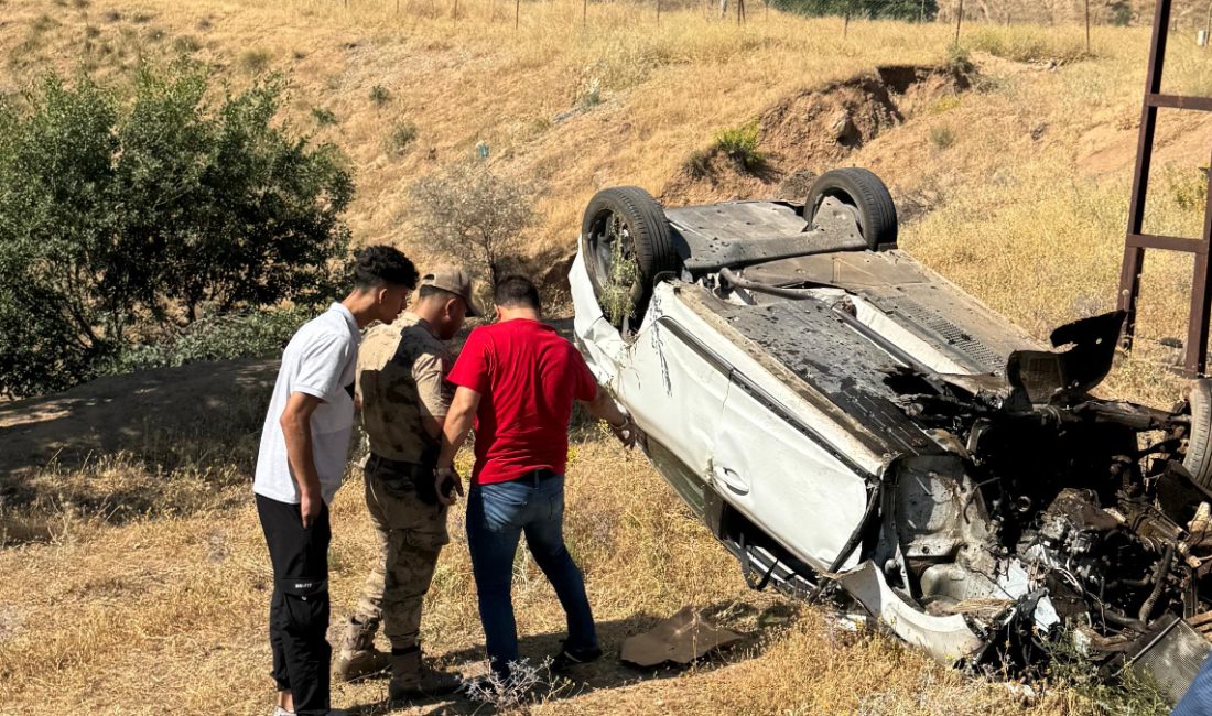 Kozluk ilçesi girişinde meydana gelen kazada, şoförünün direksiyon hakimiyetini kaybettiği