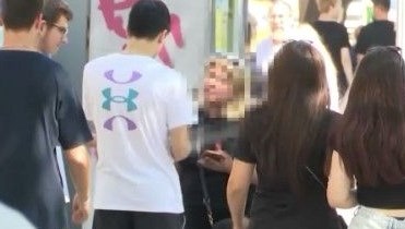 İstanbul'da Bağdat Caddesi'nde 12 yaşındaki bir çocuk gaspa uğradı. Türk