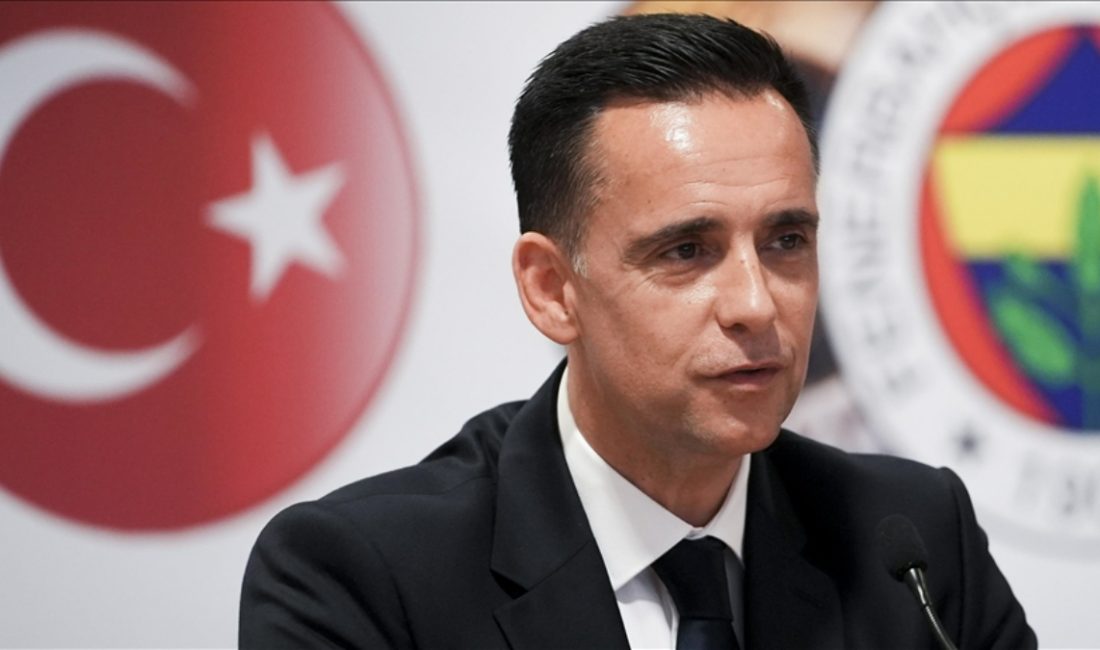 Fenerbahçe'den ayrılan Mario Branco, Benfica'da sportif yöneticilik misyonuna getirildi.