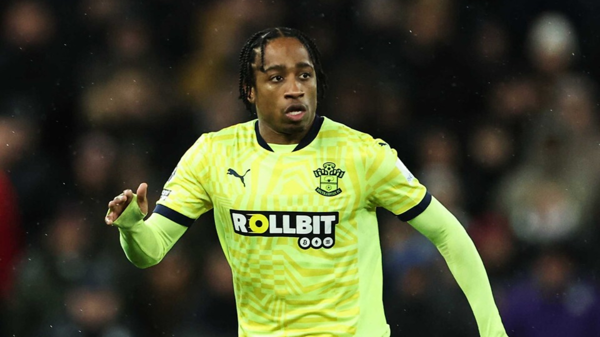 Beşiktaş, mutabakat sağladığı İngiliz futbolcu Kyle Walker-Peters'ın transferinden vazgeçtiğini duyurdu.