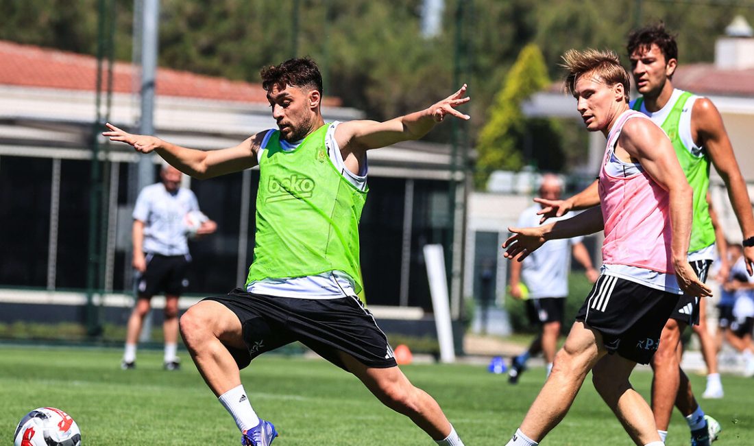 Yeni dönem hazırlıklını Avusturya'da sürdüren Beşiktaş, günün birinci egzersizini gerçekleştirdi.