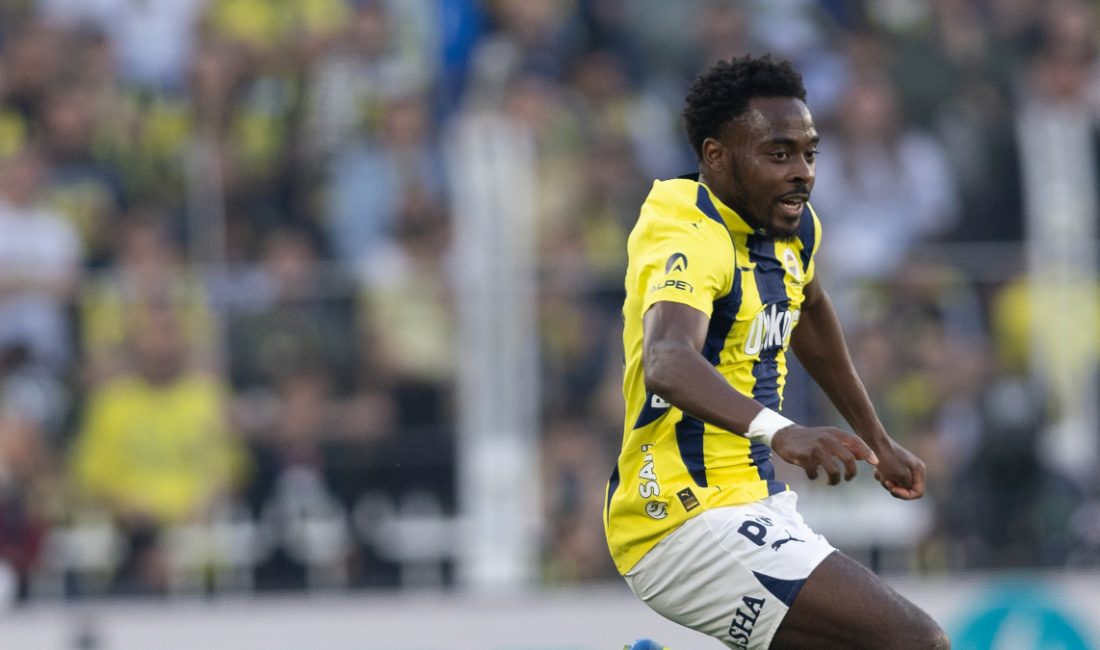 İngiltere Championship takımı Birmingham City ile 3 yılık mukavele imzalayan