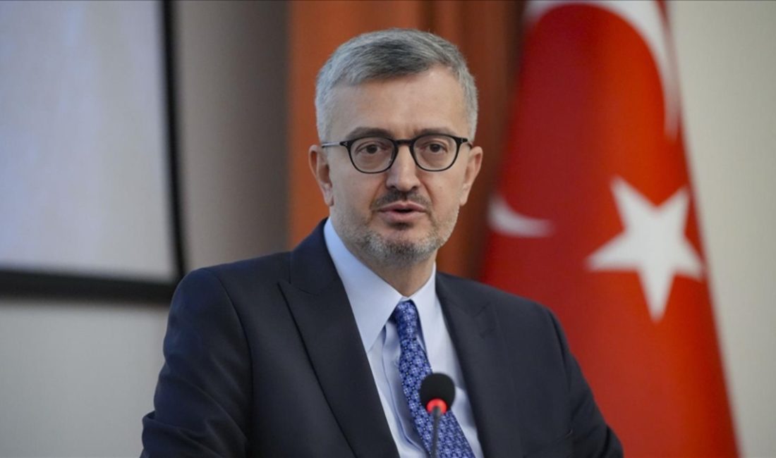 Cumhurbaşkanlığı Bağlantı Başkanlığı'nda Fahrettin Altun'un yerine atanan Burhanettin Duran, merak