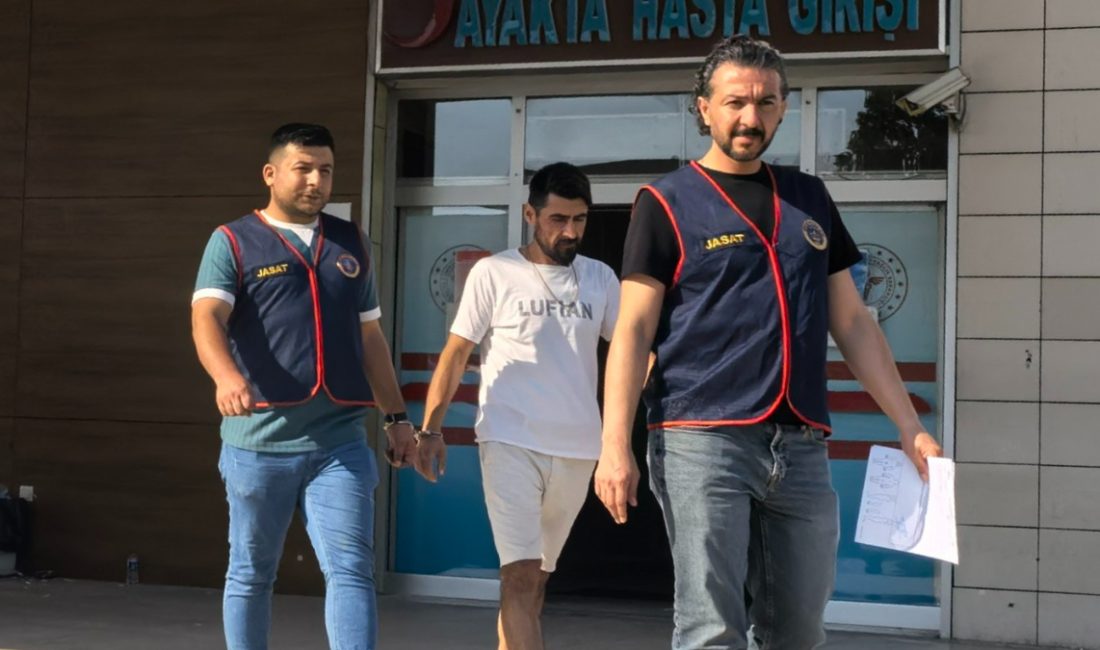 Bursa'da hakkında mutlaklaşmış mahpus cezası bulunan zanlı, kız arkadaşıyla kafede