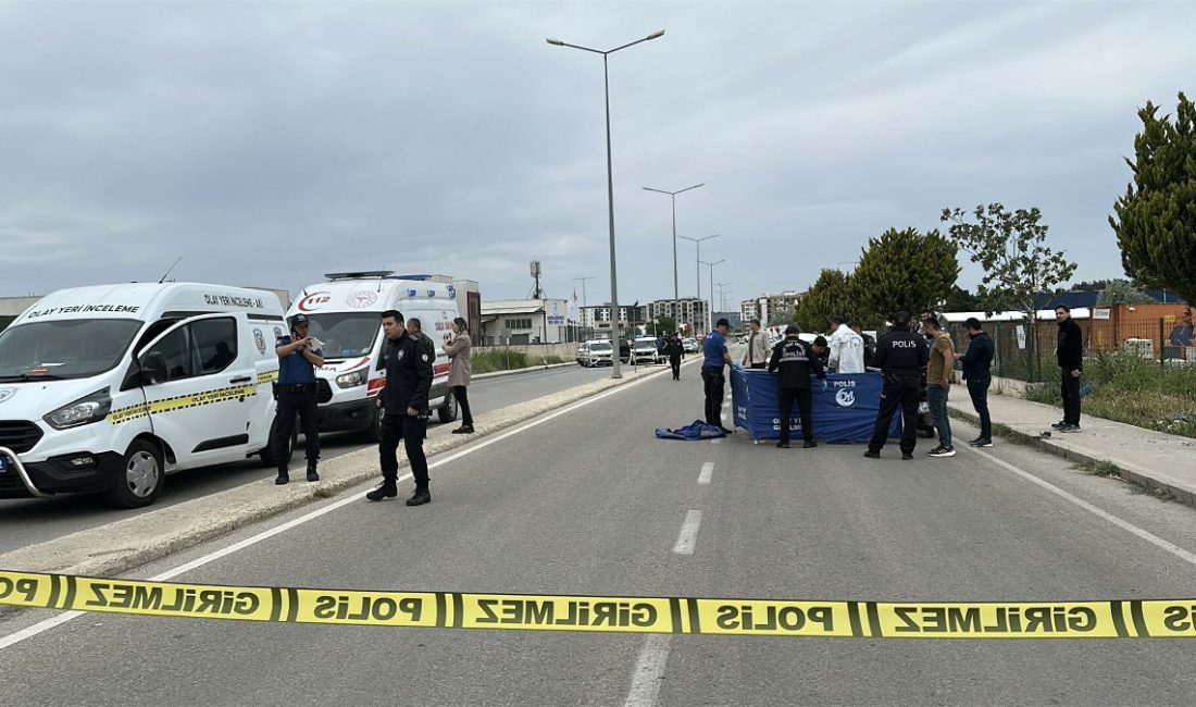 Uğuz Zan isimli şahıs boşanma kademesindeki eşi Zeynep Zan'ı motosikletinin