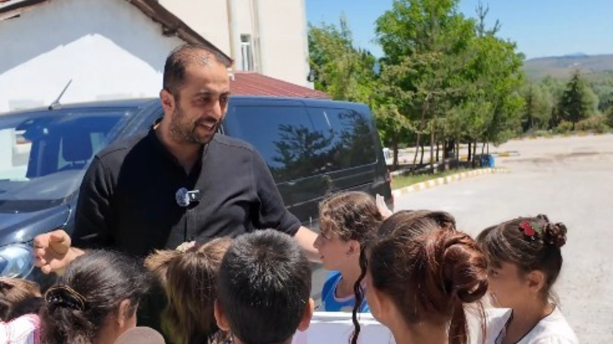 Yaptığı yardımlar ile birçok insanın hayatına dokunan babasının vefatının akabinde
