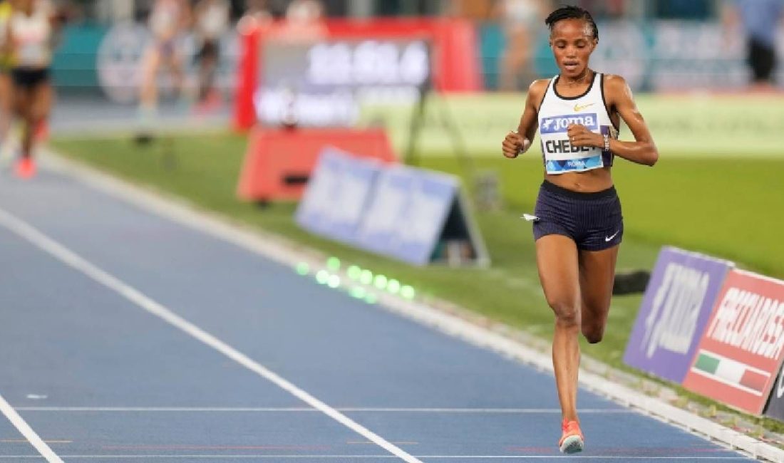 Kenyalı atlet Beatrice Chebet, Elmas Lig'in Oregon etabında 13 dakika