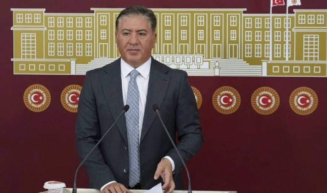 CHP Küme Başkanvekili Murat Emir, Adıyaman Belediye Başkanı Abdurrahman Tutdere'nin