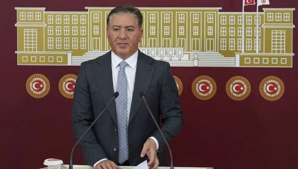 CHP Küme Başkanvekili Murat Emir, Adıyaman Belediye Başkanı Abdurrahman Tutdere'nin