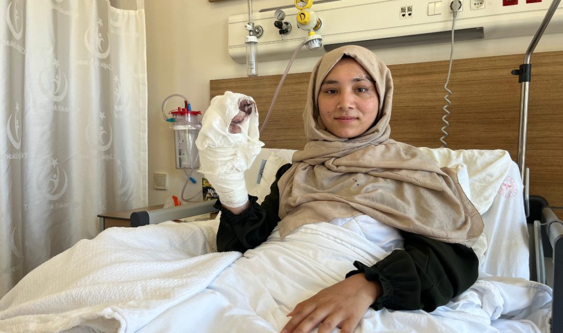 Çin baskısı altındaki Doğu Türkistan'da 7 aylıkken eline kaynar su