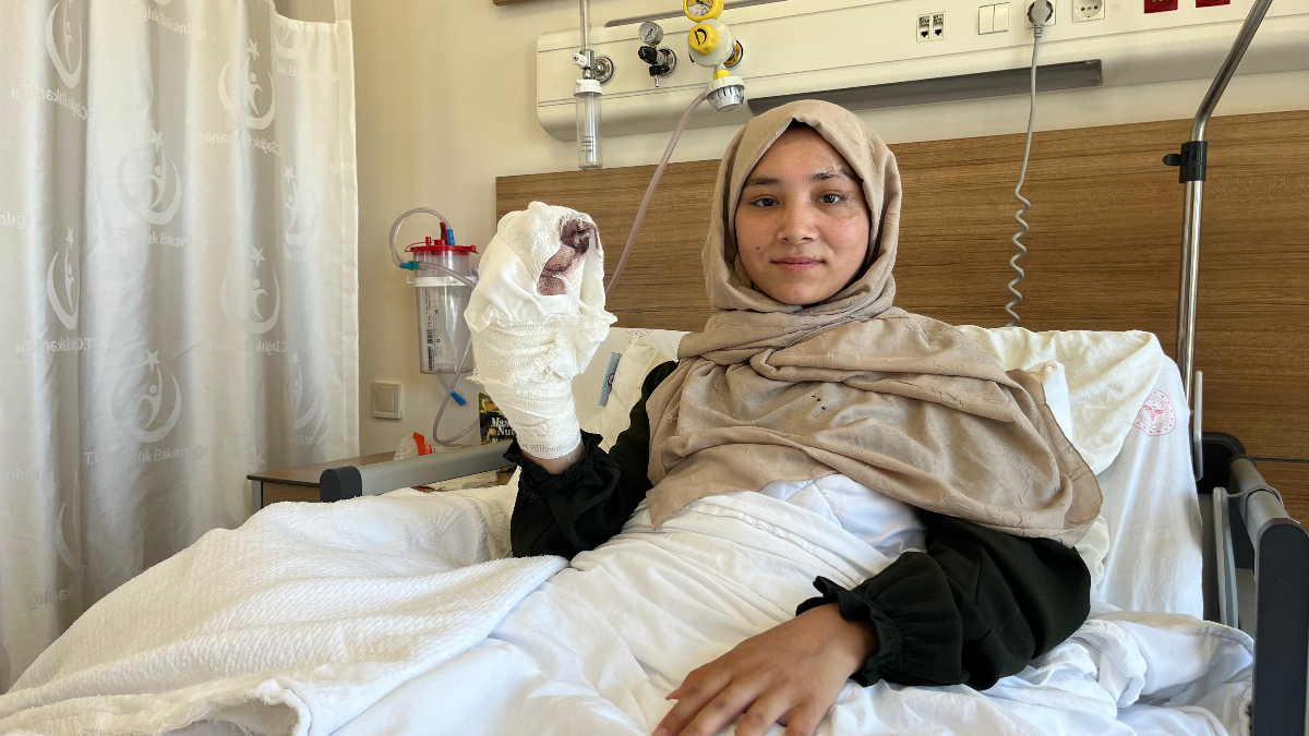 Çin baskısı altındaki Doğu Türkistan'da 7 aylıkken eline kaynar su