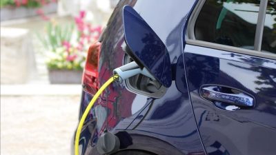 Çin, elektrikli araç fiyat savaşını azaltacak ve tüketimi artıracak ataklarda