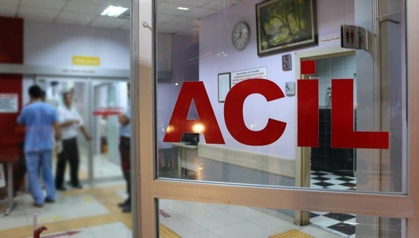 Çorum'da meskeninin balkonundan düşerek ağır yaralanan zihinsel engelli bir kişi,