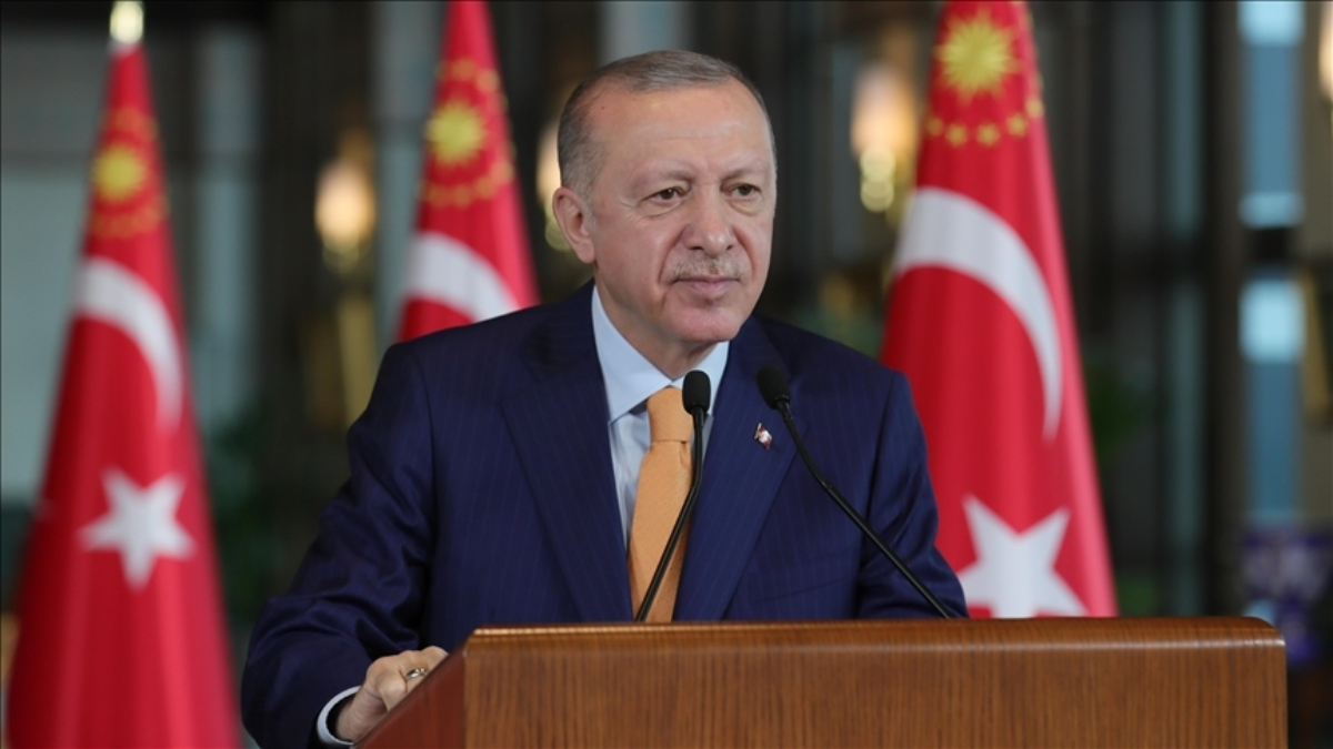İletişim Başkanı Burhanettin Duran, sosyal medya hesabından yaptığı açıklamada Cumhurbaşkanı