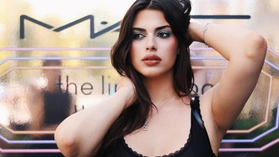 Özel hayatıyla sık sık gündeme gelen 21 yaşındaki Derin Talu,