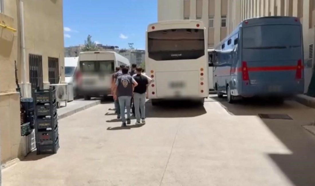 Diyarbakır merkezli düzenlenen operasyonda, toplumsal medya platformları üzerinden bungalov kiralama