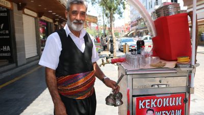 Yaz aylarında kavurucu sıcaklıklarla gayret eden Diyarbakırlı vatandaşların vazgeçilmezi meyan