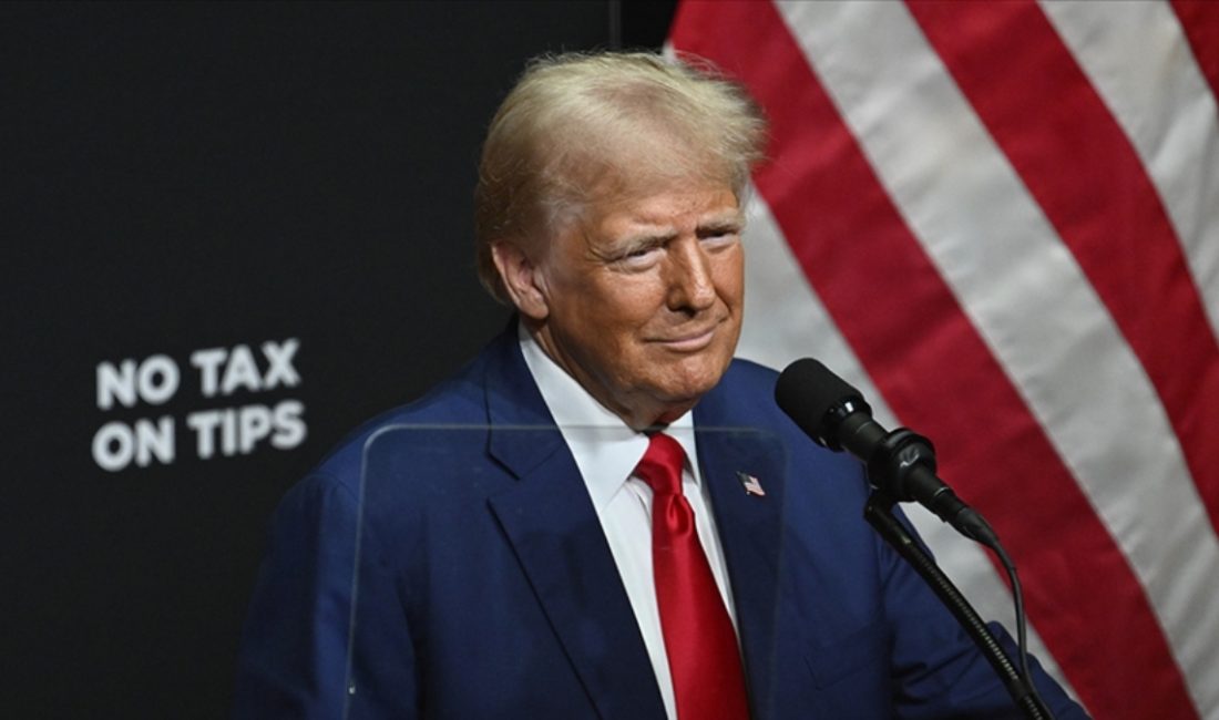 Beyaz Saray'da düzenlenen bir imza töreninde konuşan ABD Başkanı Donald