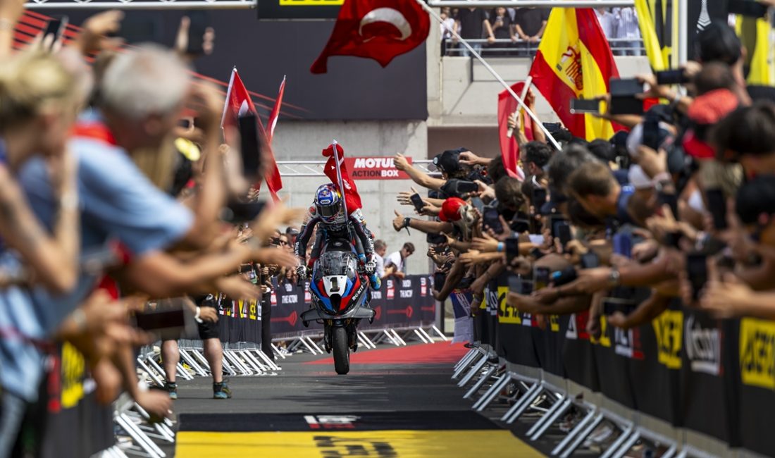 Ulusal motosikletçimiz Toprak Razgatlıoğlu, Dünya Superbike Şampiyonası'nda sekizinci etap superpole