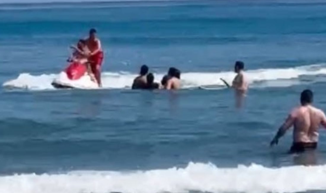 Akçakoca ilçesinde, serinlemek için denize giren ailenin 3 çocuğu boğulma