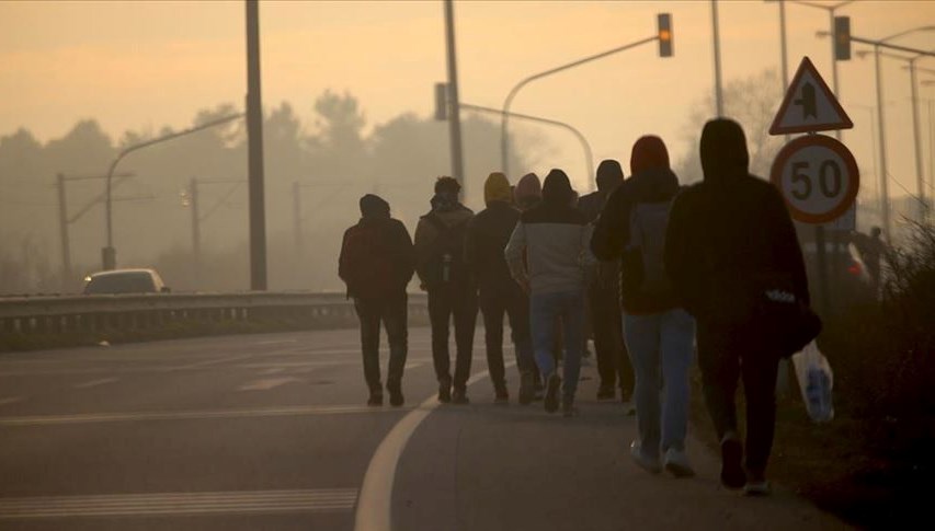 Edirne ve Kırklareli'nde yasa dışı yollarla yurda giren 32 sistemsiz