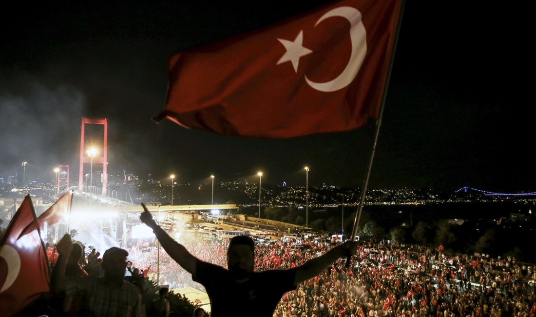 Kabinedeki iktisattan sorumlu bakanlar, "15 Temmuz Demokrasi ve Ulusal Birlik