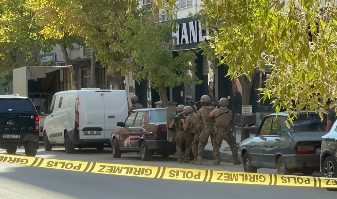 Elazığ’da ruhsal problemleri olan ve eline aldığı silahla etrafa ateş