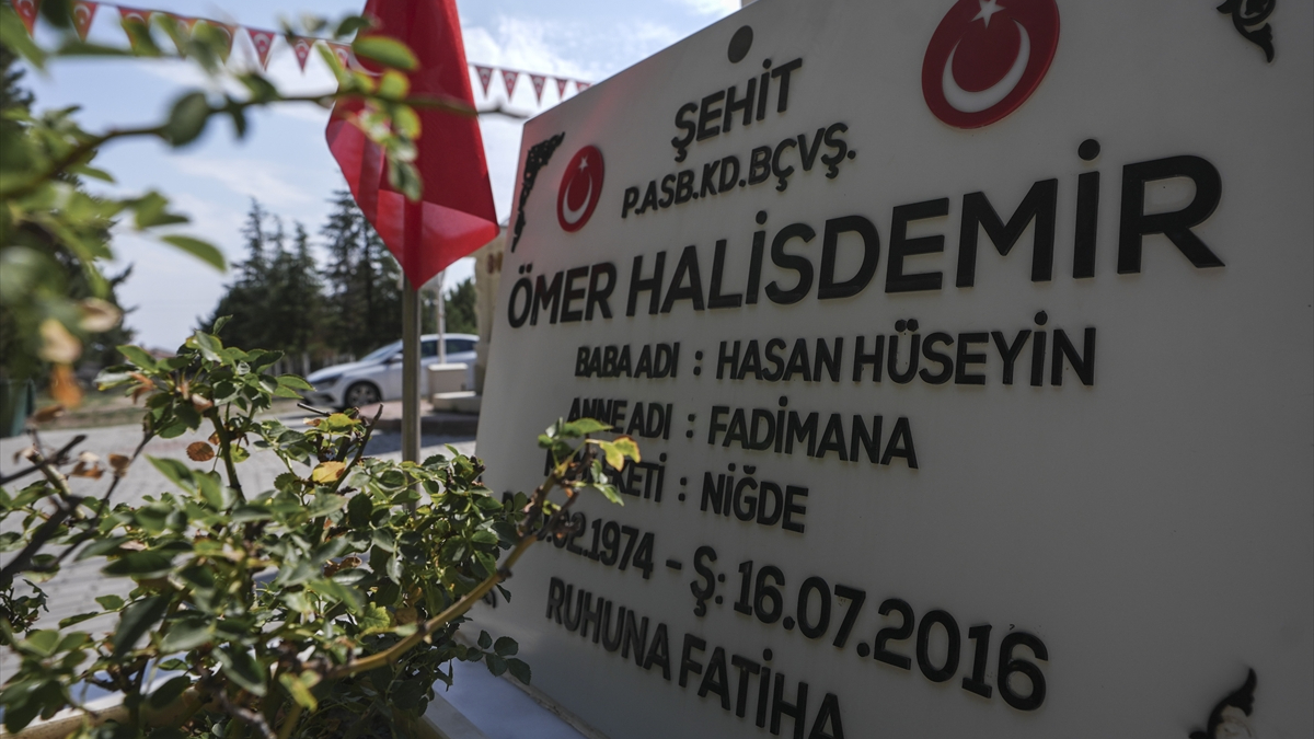 15 Temmuz şehidi Ömer Halisdemir'e, darbeci generali 'vur' buyruğuyla, hain