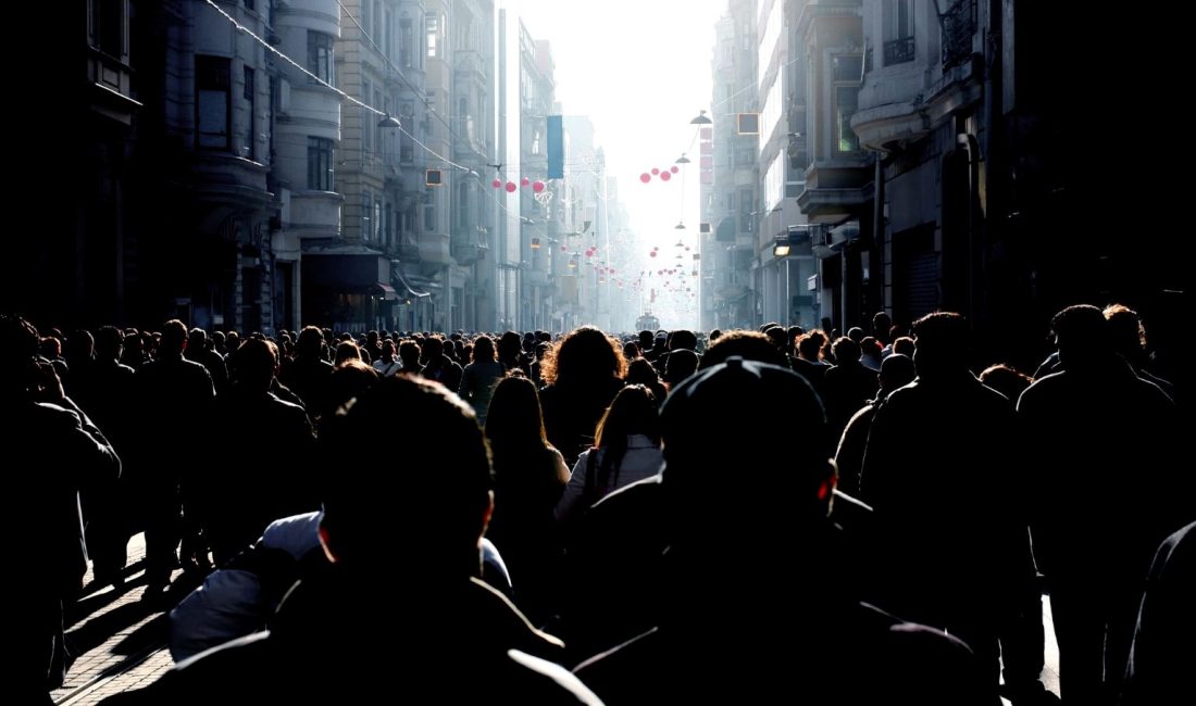 Türkiye, 85,6 milyonluk nüfusuyla dünyanın en kalabalık 18. ülkesi pozisyonunda.